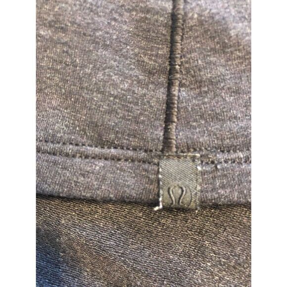 Lululemon Show your Depth Long Sleeve
Heathered Core Black - Picture 15 of 15